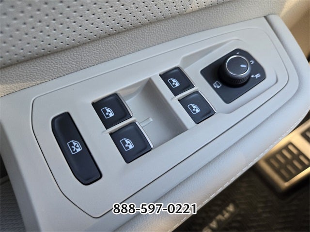 2025 Volkswagen Atlas 2.0T SEL Premium R-Line