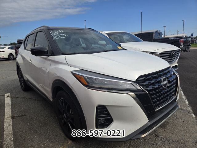 2023 Nissan Kicks SR