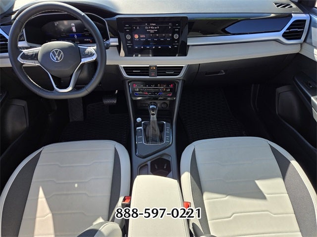 2025 Volkswagen Taos 1.5T SE
