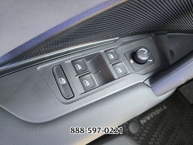 2025 Volkswagen Tiguan 2.0T SE