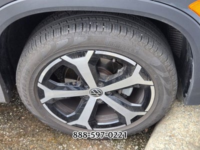 2025 Volkswagen Tiguan 2.0T SE