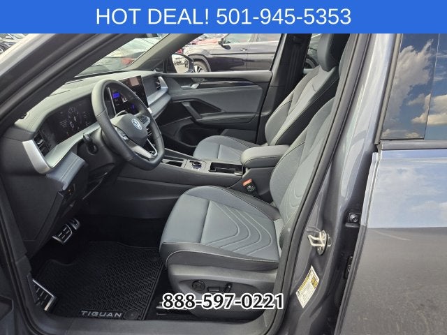2025 Volkswagen Tiguan 2.0T SE R-Line Black