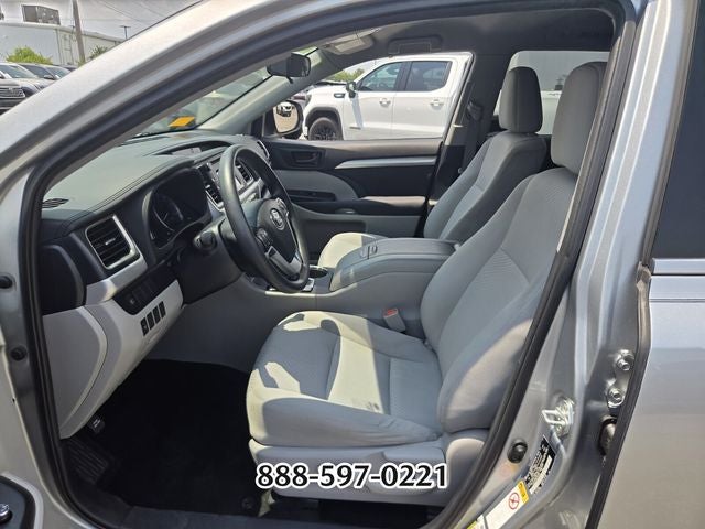 2019 Toyota Highlander LE