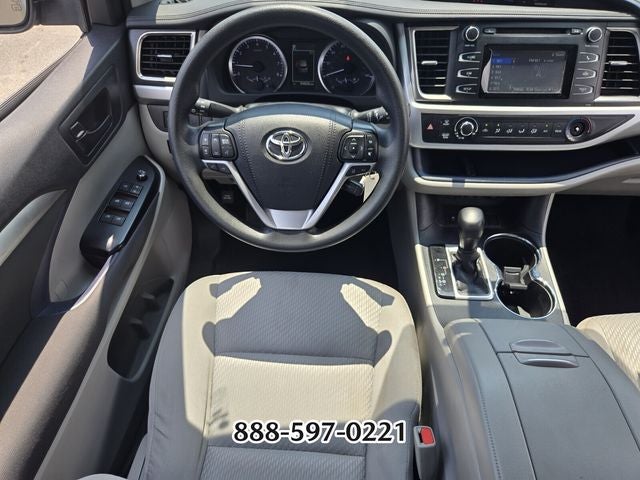 2019 Toyota Highlander LE