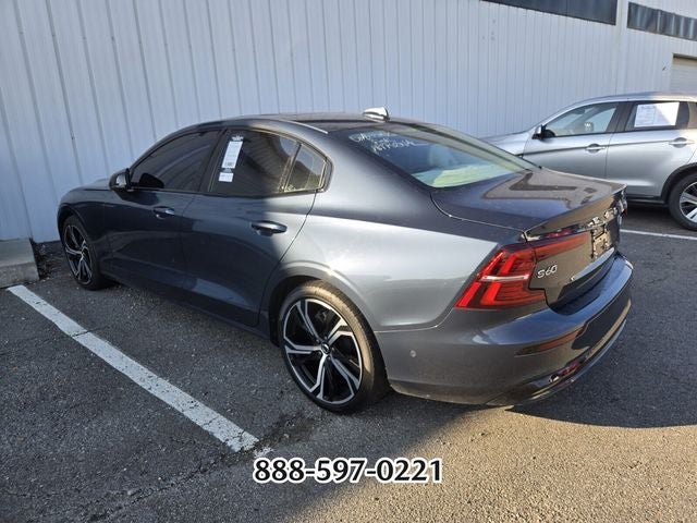 2024 Volvo S60 B5 Plus Dark Theme