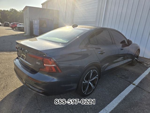 2024 Volvo S60 B5 Plus Dark Theme