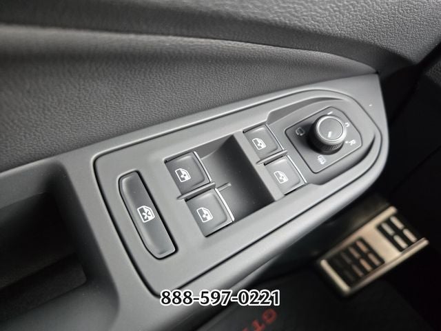 2025 Volkswagen Golf GTI 2.0T SE