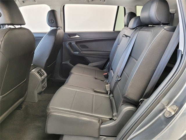 2018 Volkswagen Tiguan Base