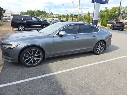 2017 Volvo S90 T6 Momentum