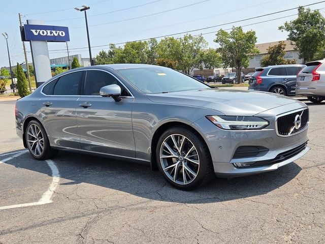 2017 Volvo S90 T6 Momentum