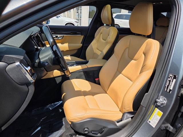 2017 Volvo S90 T6 Momentum