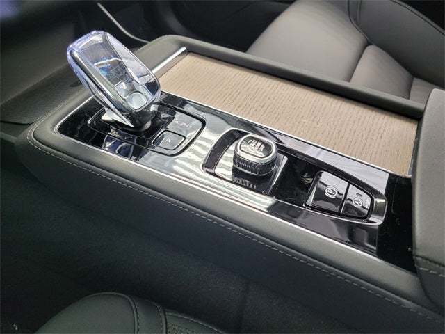 2025 Volvo XC90 B6 Plus 7-Seater 2025.5