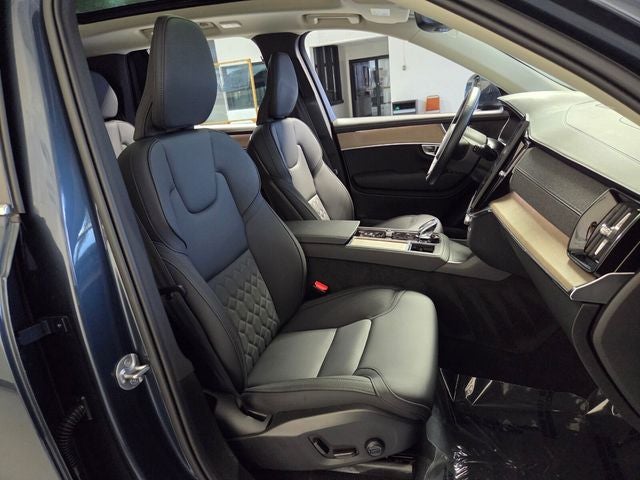 2025 Volvo XC90 B6 Plus 7-Seater 2025.5