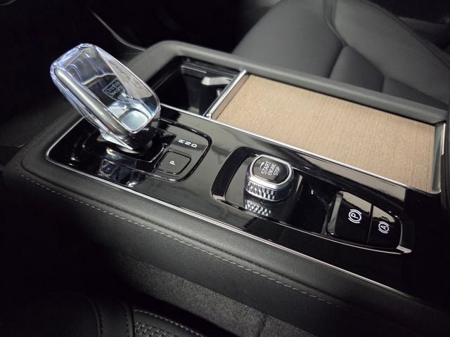 2025 Volvo XC90 B6 Plus 7-Seater 2025.5