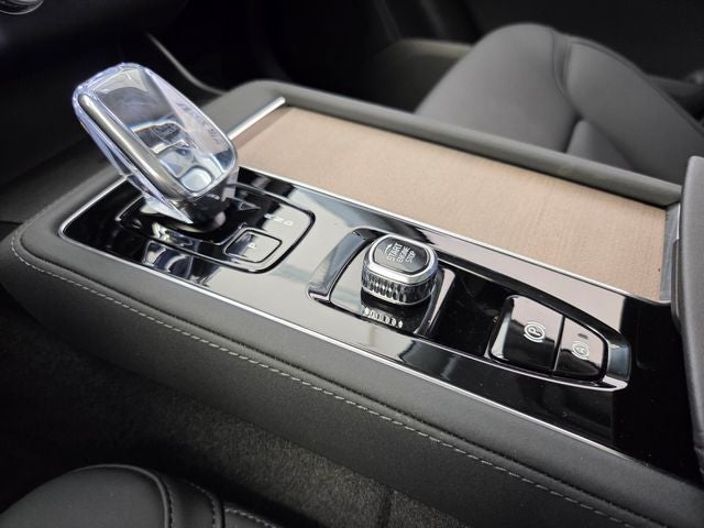 2025 Volvo XC90 B6 Plus 7-Seater 2025.5