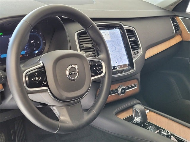 2025 Volvo XC90 B6 Plus 7-Seater