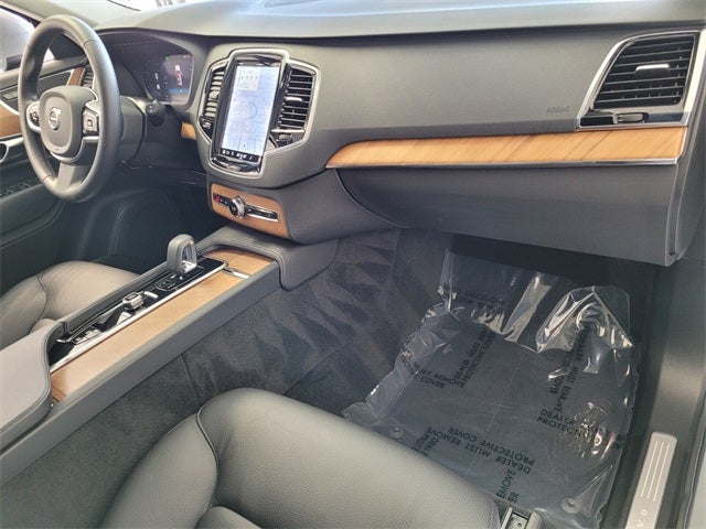 2025 Volvo XC90 B6 Plus 7-Seater