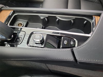 2025 Volvo XC90 B6 Plus 7-Seater