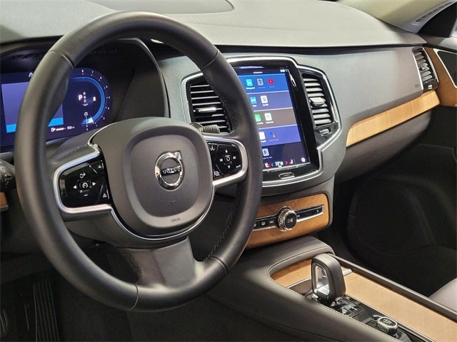 2025 Volvo XC90 B6 Plus 7-Seater