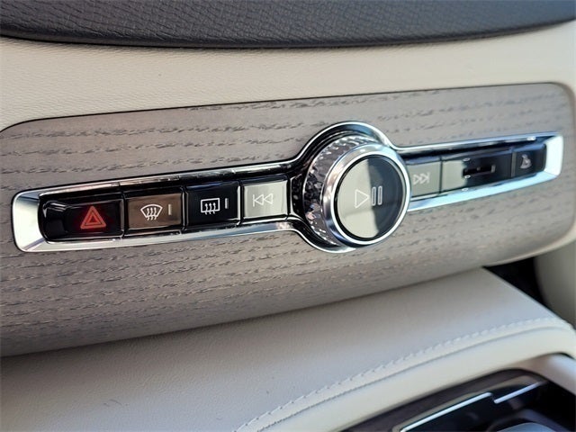 2025 Volvo XC90 Plug-In Hybrid T8 Plus 7 Passenger