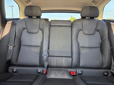 2023 Volvo XC60 B5 Ultimate Bright Theme