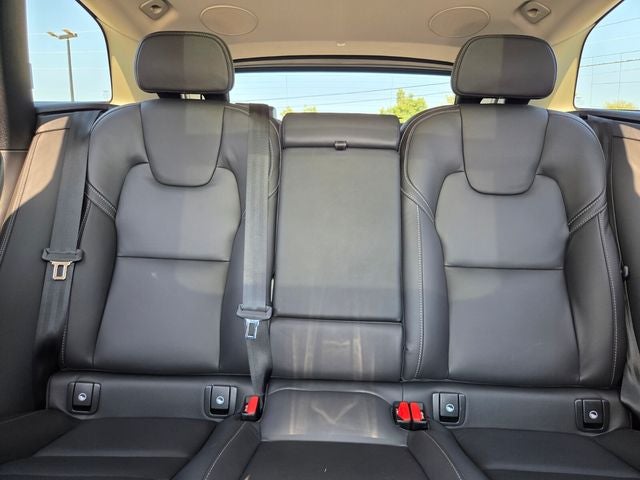 2023 Volvo XC60 B5 Ultimate Bright Theme