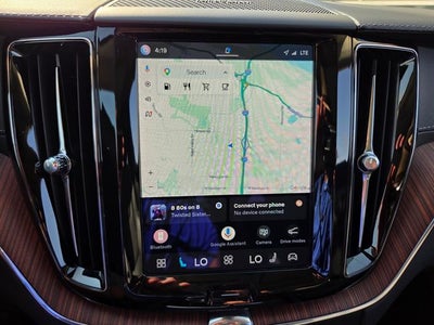 2023 Volvo XC60 B5 Ultimate Bright Theme