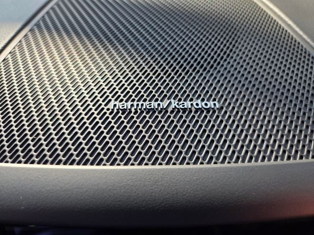 2023 Volvo XC60 B5 Ultimate Bright Theme