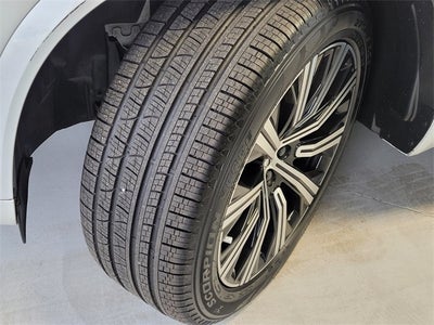 2024 Volvo XC90 B5 Core