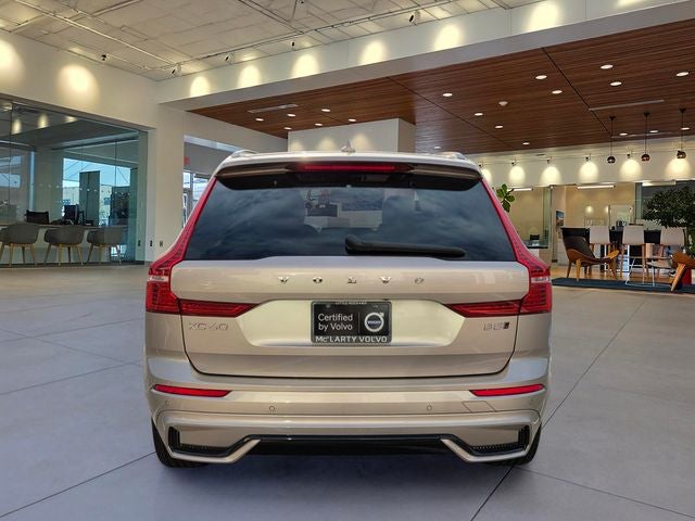 2024 Volvo XC60 B5 Plus Dark Theme