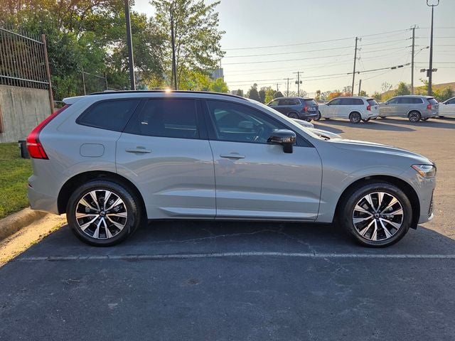 2024 Volvo XC60 B5 Plus Dark Theme