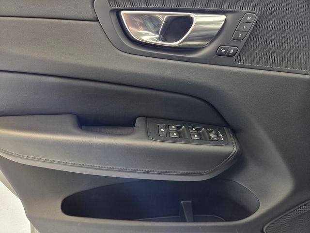2023 Volvo XC60 B5 Core