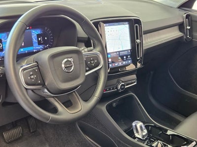 2025 Volvo XC40 B5 Plus Bright Theme