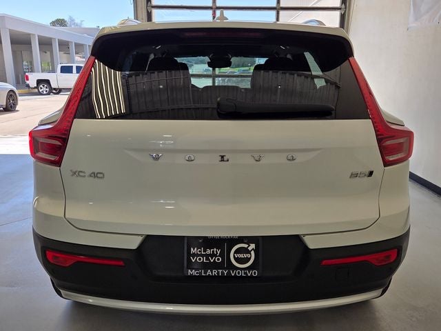 2025 Volvo XC40 B5 Plus Bright Theme
