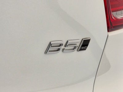 2025 Volvo XC40 B5 Plus Bright Theme