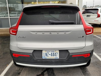 2025 Volvo XC40 B5 Core