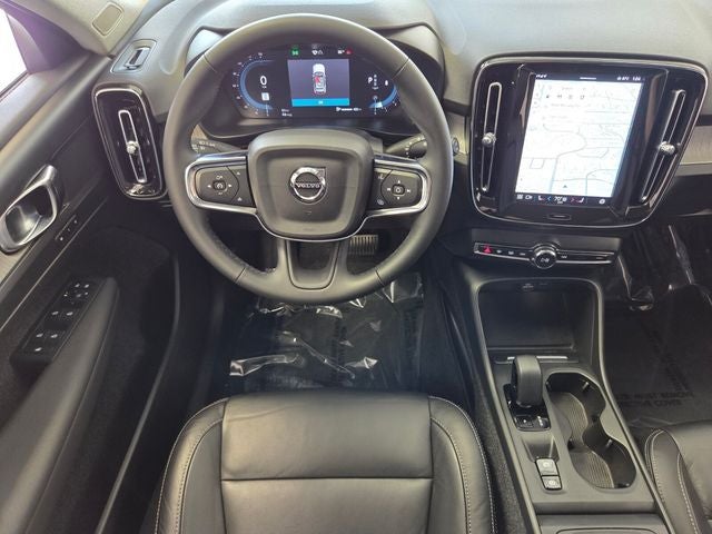 2023 Volvo XC40 B5 Core
