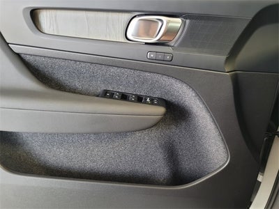 2026 Volvo XC40 B5 Core