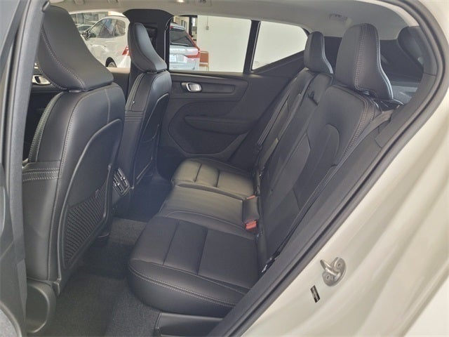 2026 Volvo XC40 B5 Core