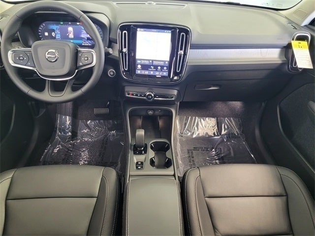 2026 Volvo XC40 B5 Core