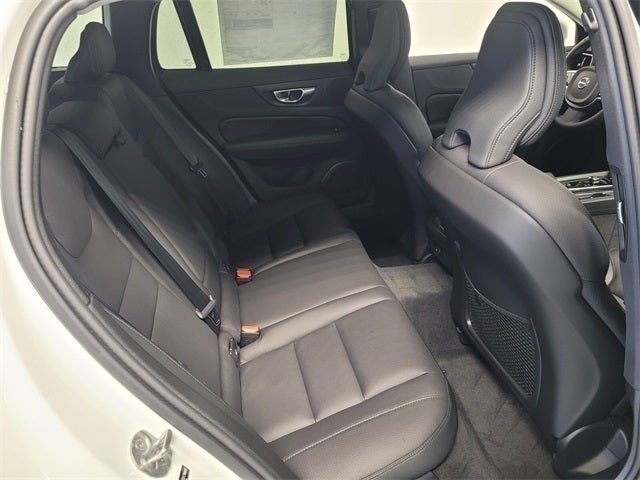 2026 Volvo V60 Cross Country B5 Plus