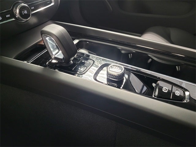 2026 Volvo V60 Cross Country B5 Plus