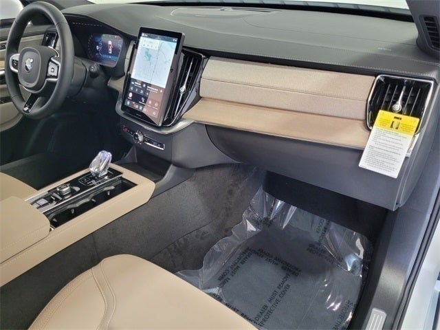 2026 Volvo XC90 B5 Plus