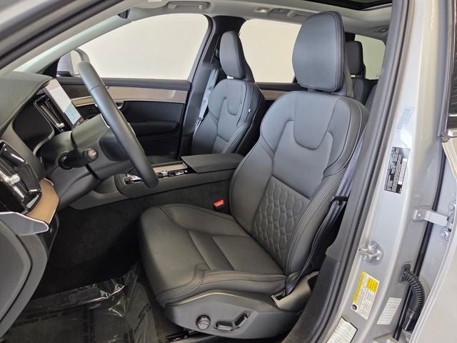 2025 Volvo XC90 B5 Plus 2025.5