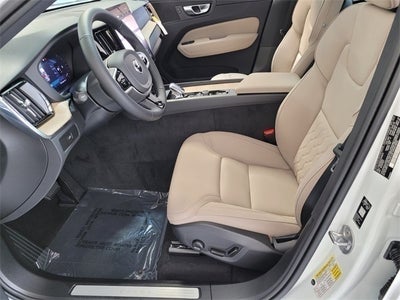 2026 Volvo XC60 B5 Plus