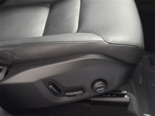 2025 Volvo XC60 B5 Core