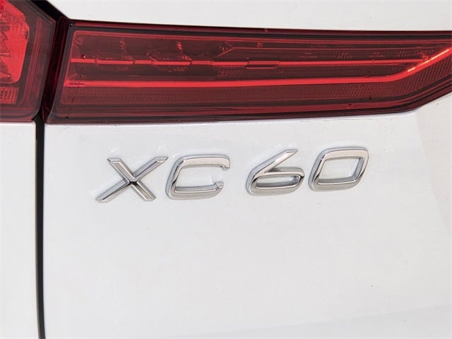 2025 Volvo XC60 B5 Core