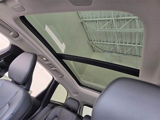 2025 Volvo XC60 B5 Core