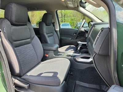 2024 Nissan Frontier SV