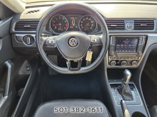 2017 Volkswagen Passat 1.8T R-Line